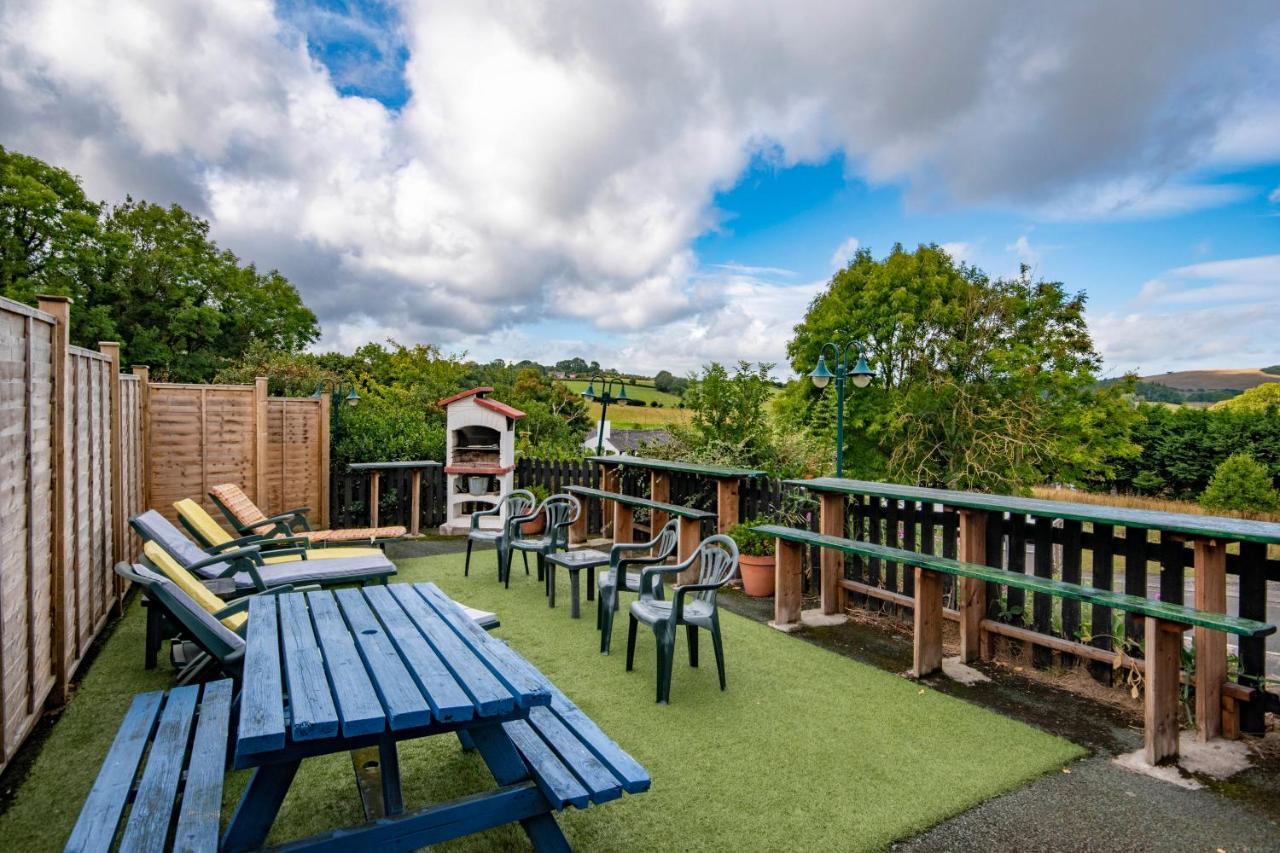 Welsh Row House Apartment Llandegla Екстериор снимка