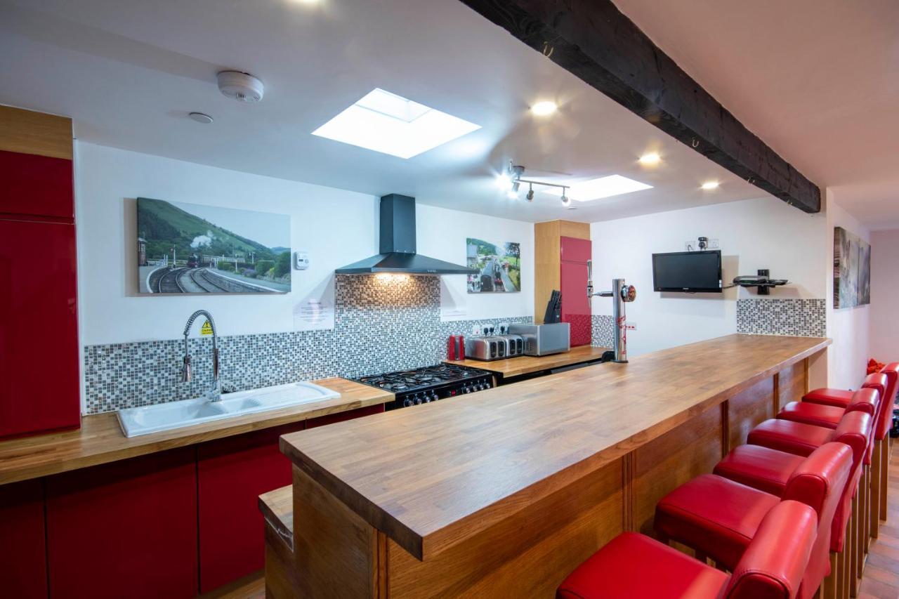 Welsh Row House Apartment Llandegla Екстериор снимка
