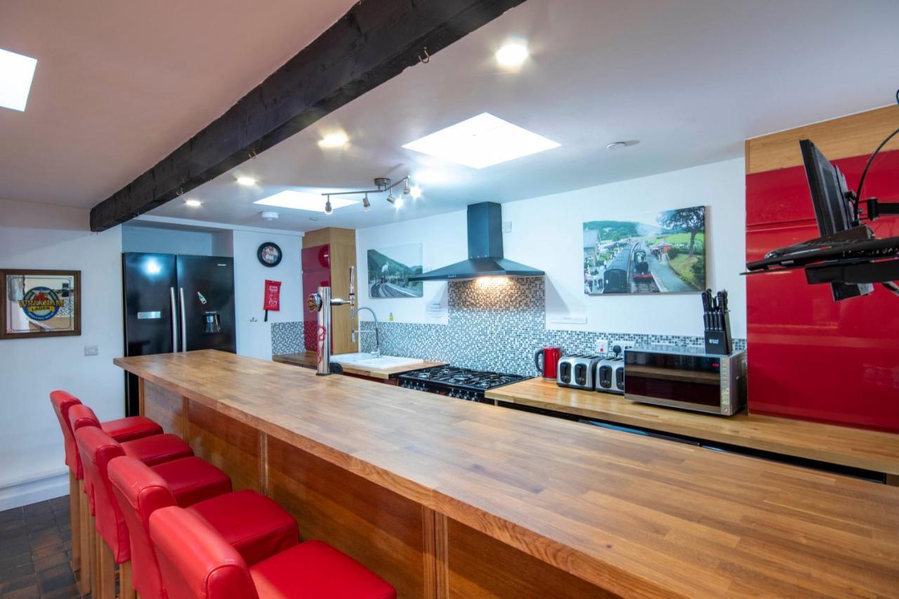 Welsh Row House Apartment Llandegla Екстериор снимка