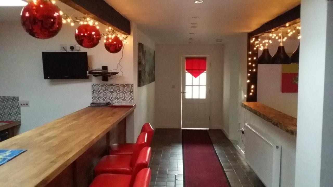 Welsh Row House Apartment Llandegla Екстериор снимка