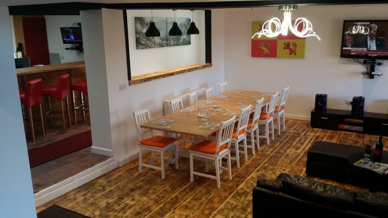 Welsh Row House Apartment Llandegla Екстериор снимка