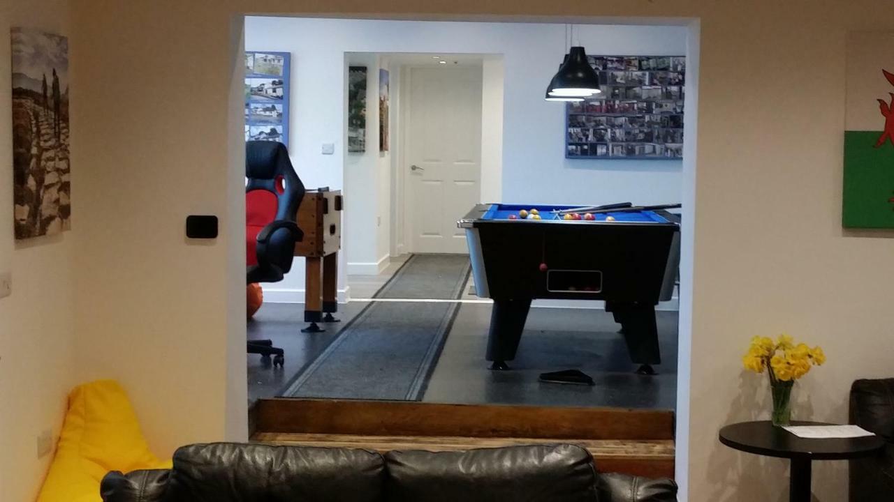 Welsh Row House Apartment Llandegla Екстериор снимка