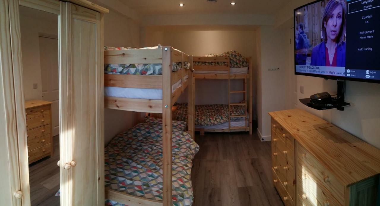 Welsh Row House Apartment Llandegla Екстериор снимка